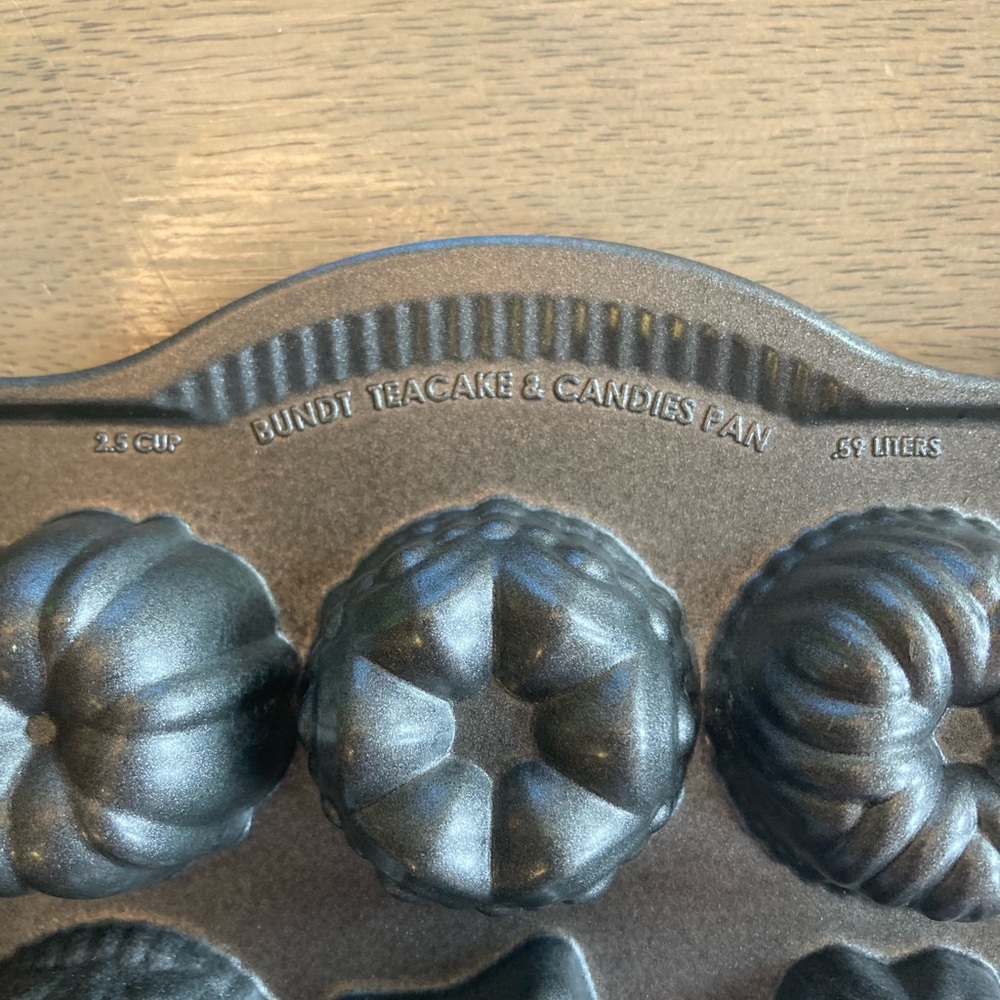Nordic Ware Silver Mini Bundt & Decorative Mold Pan - Picture 3 of 6